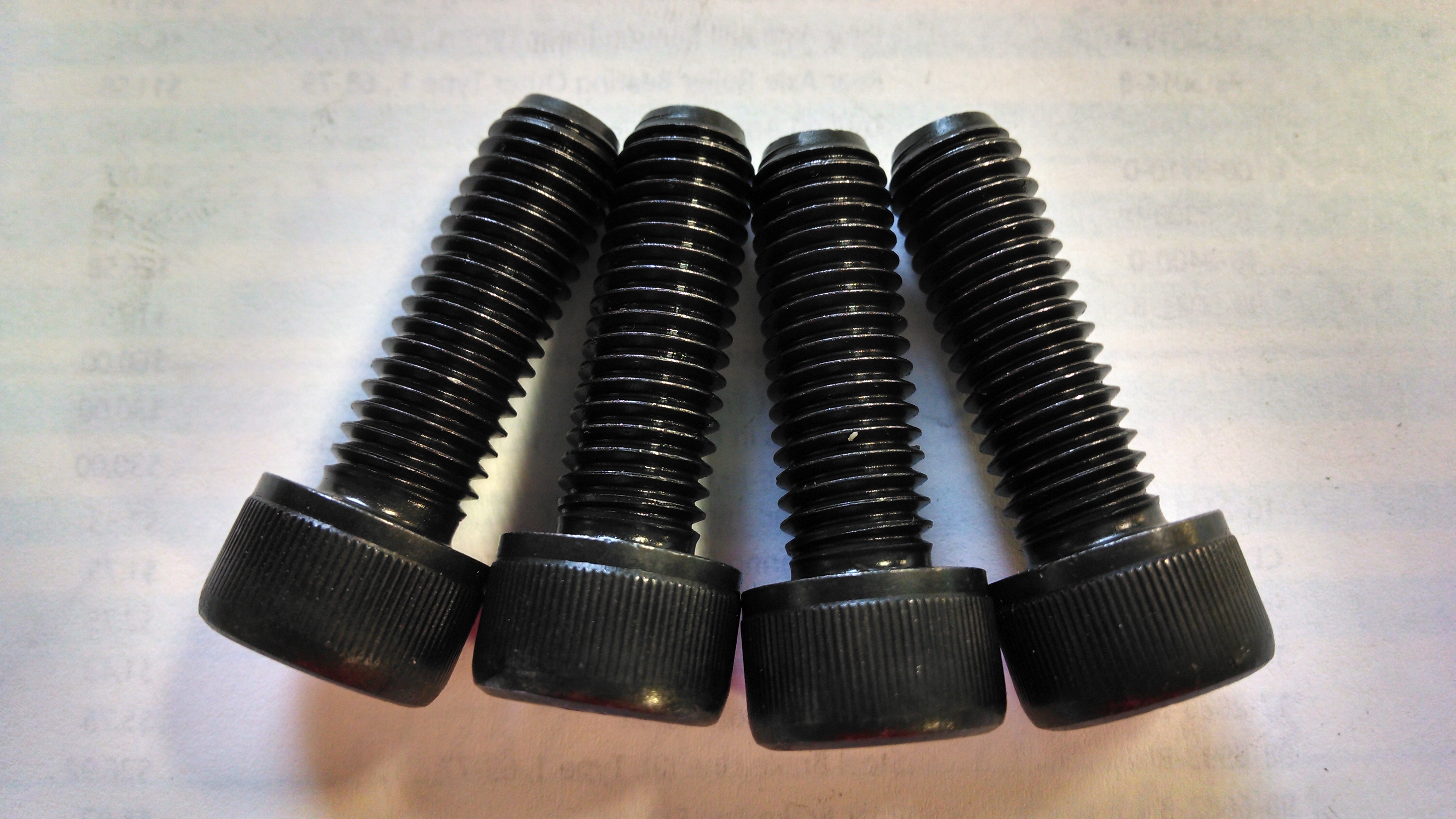 Spring Plate/Rear Axle Bearing Cap Bolt Kit (4) M10